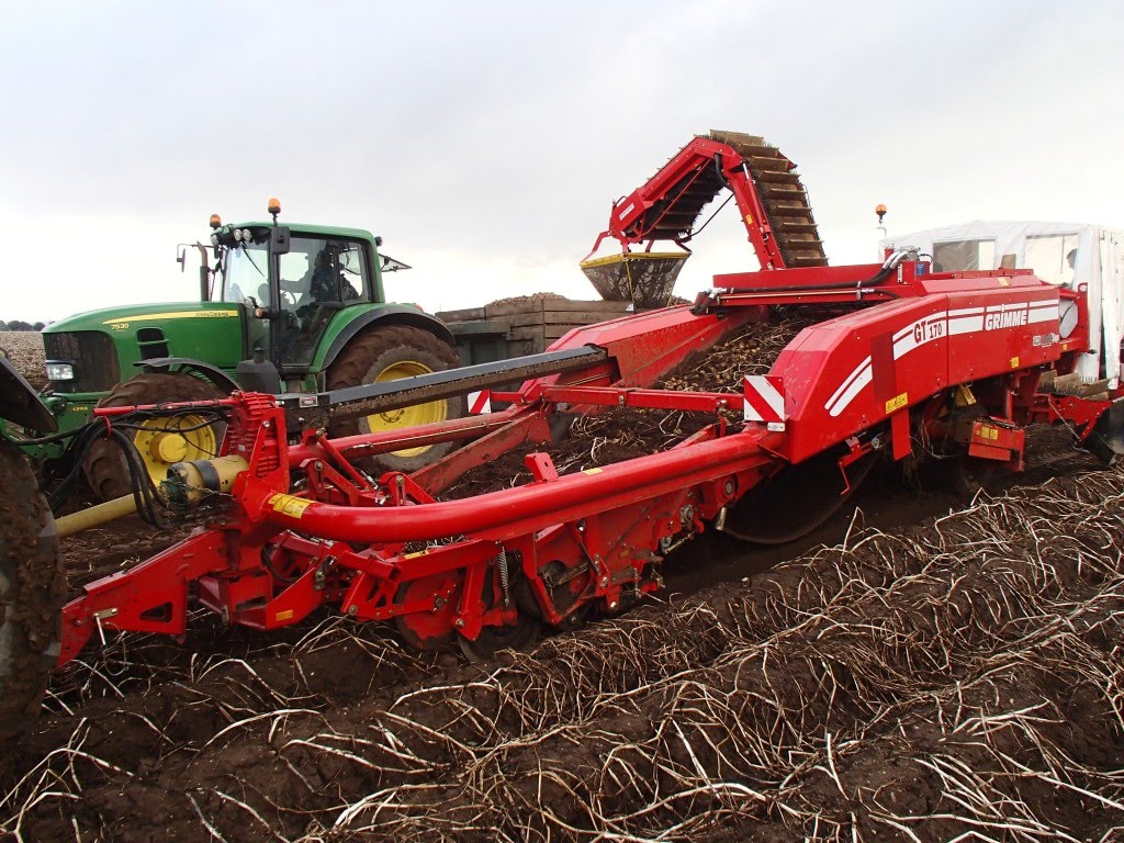 Utilaje pentru recoltat cartofi – cât costă