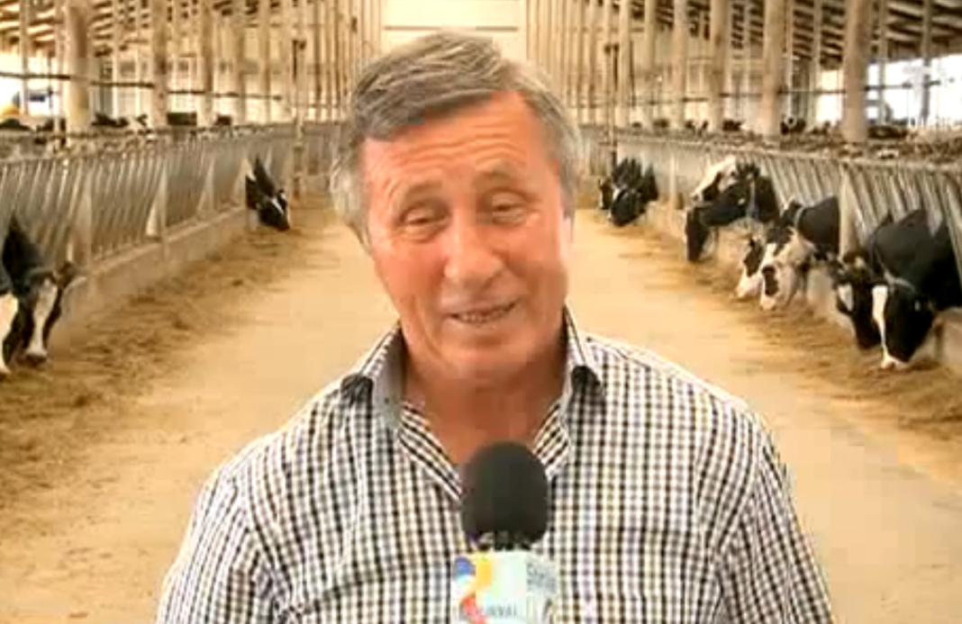 Fermier: laptele, mai ieftin decât apa plată